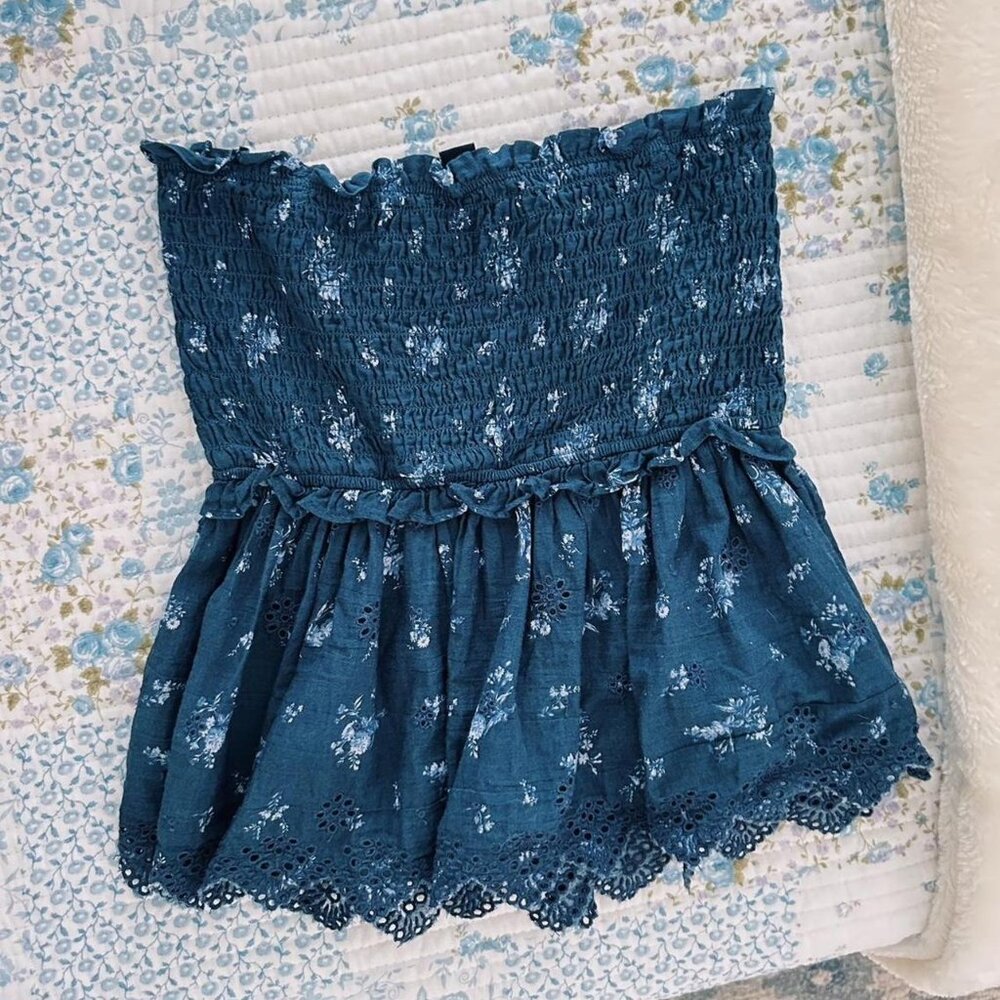 NWOT Smocked Floral Eyelet Strapless Top - Picture 2 of 2